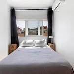 Penthouse With Terrace Apartment *